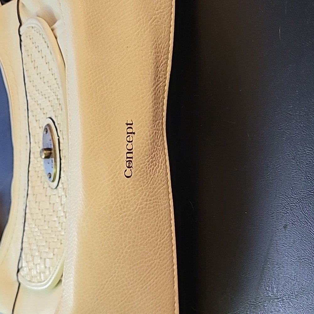 Large Purse - Picture 16 of 16